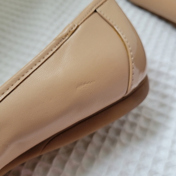 Bass Women's Size: 7.5 M Go-to comfort slip on nude Flats - Picture 9 of 11